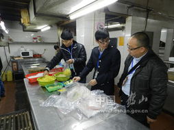 舌尖安全“年關守護”行動 市食藥監局節前餐飲服務食品抽檢紀行